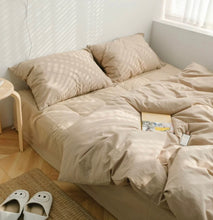 画像をギャラリービューアに読み込む, ordinary color bed cover set .