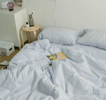 画像をギャラリービューアに読み込む, ordinary color bed cover set .