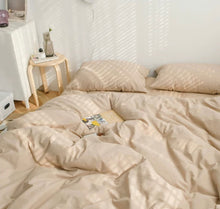 画像をギャラリービューアに読み込む, ordinary color bed cover set .