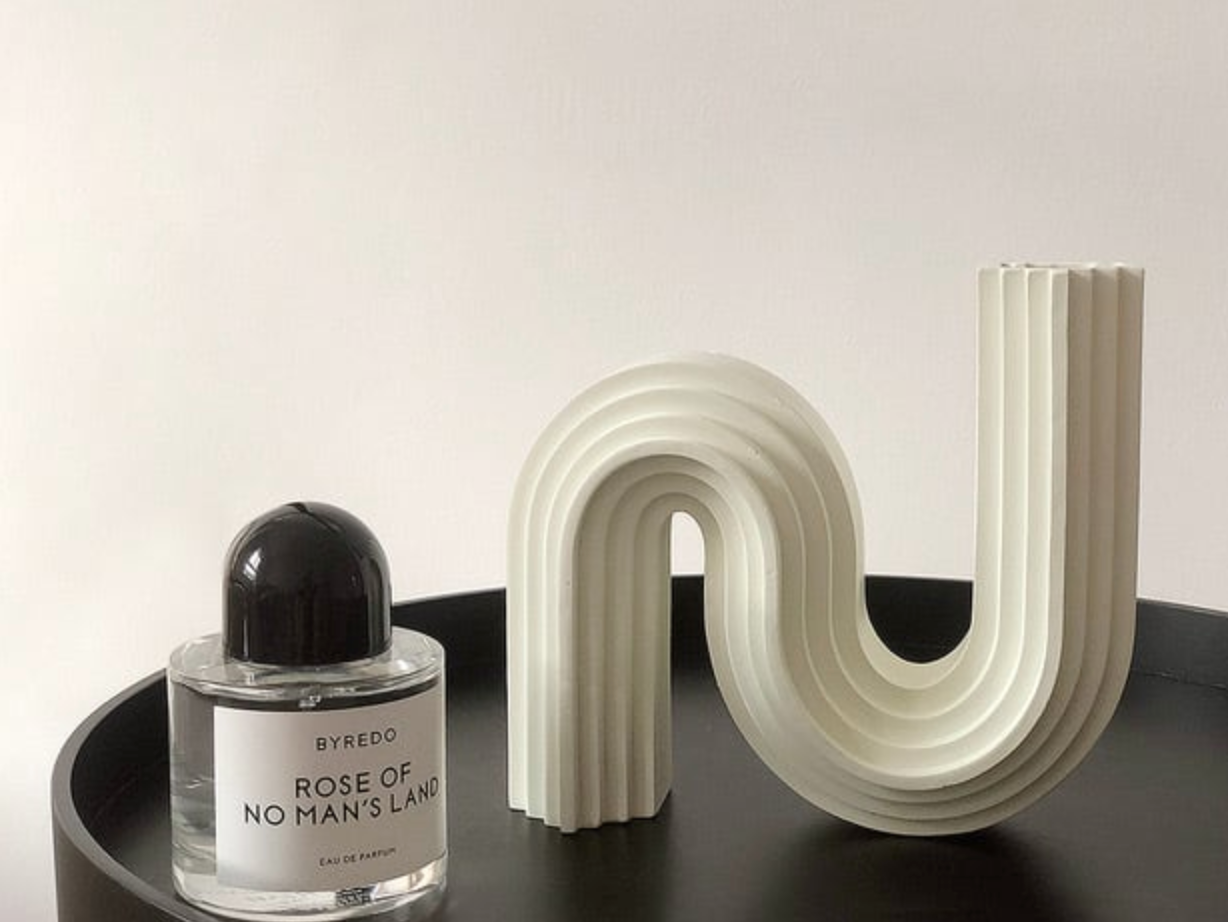 即納アイテム】うねりオブジェ – 韓国デザイン雑貨・インテリア