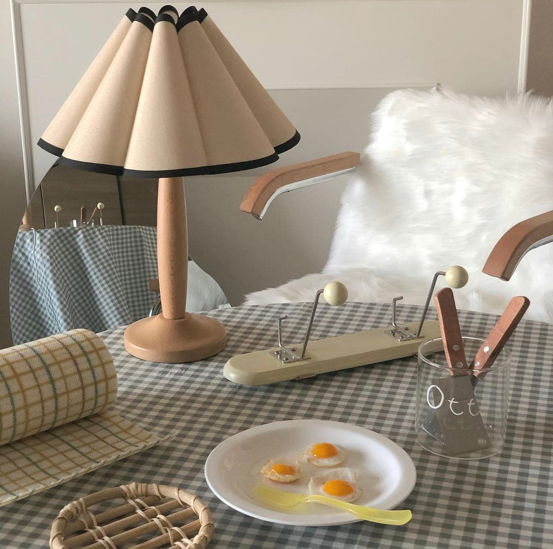 【即購入OK】テーブルランプ 韓国インテリア 韓国式木製テーブルランプ - スイッチ付きプリーツナイトライト